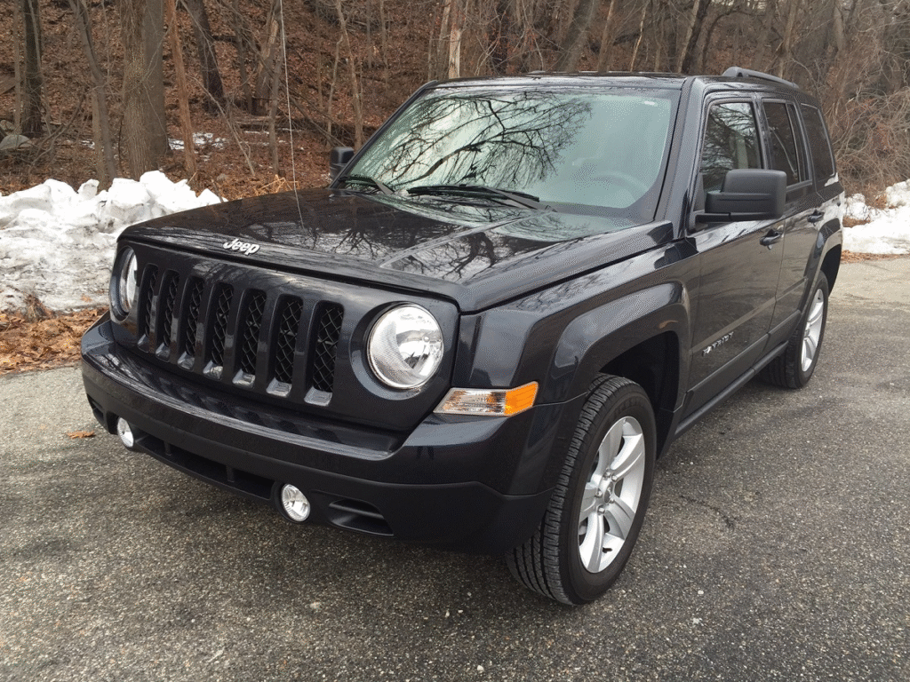 2014-Jeep-Patriot-Front-Quarter